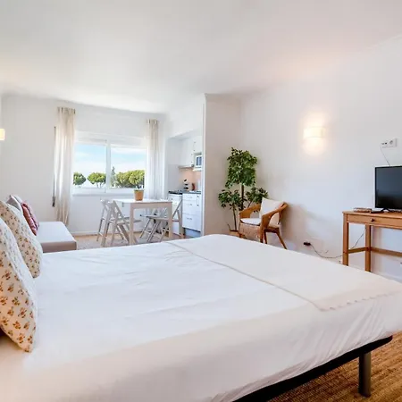 Stylish With Pool By Lovelystay Apartment *
